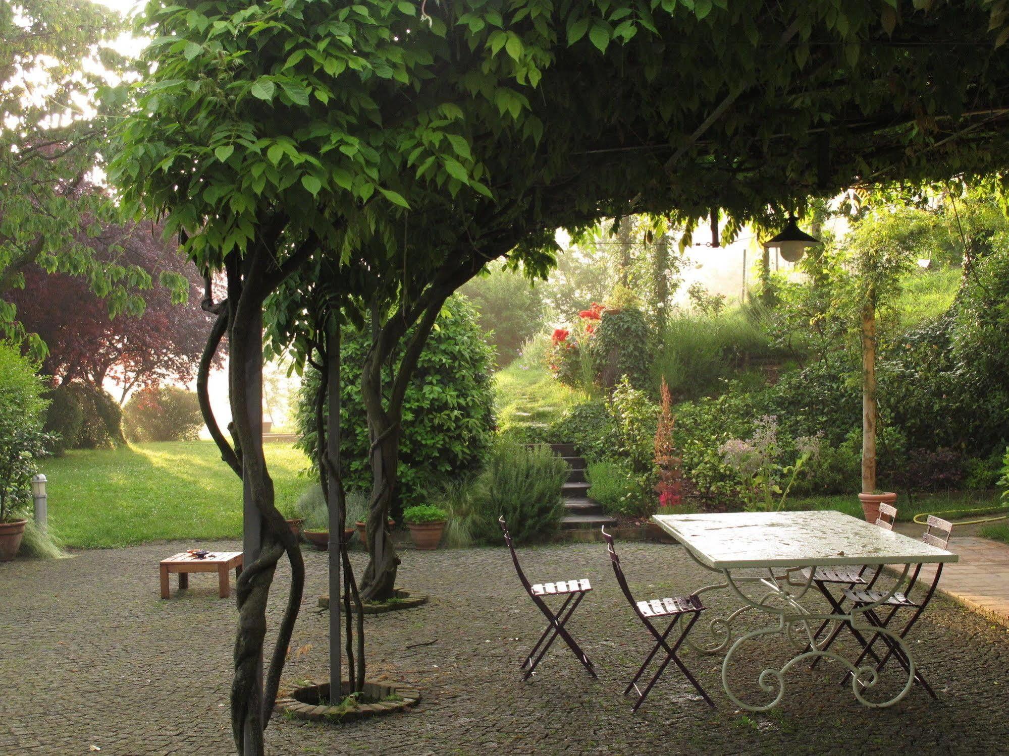 Sotto La Luna Bruna B&B 코코나토 외부 사진