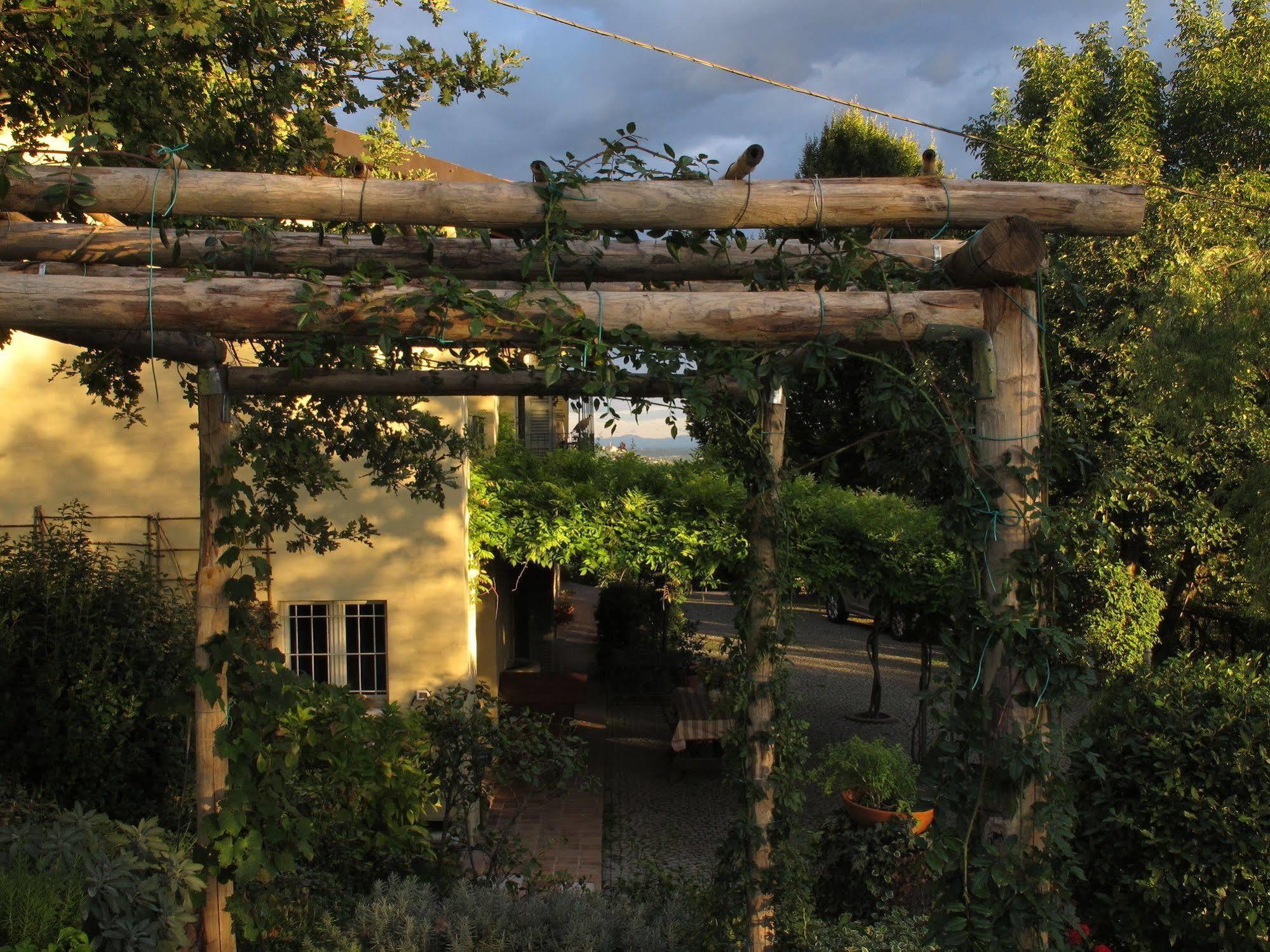 Sotto La Luna Bruna B&B 코코나토 외부 사진